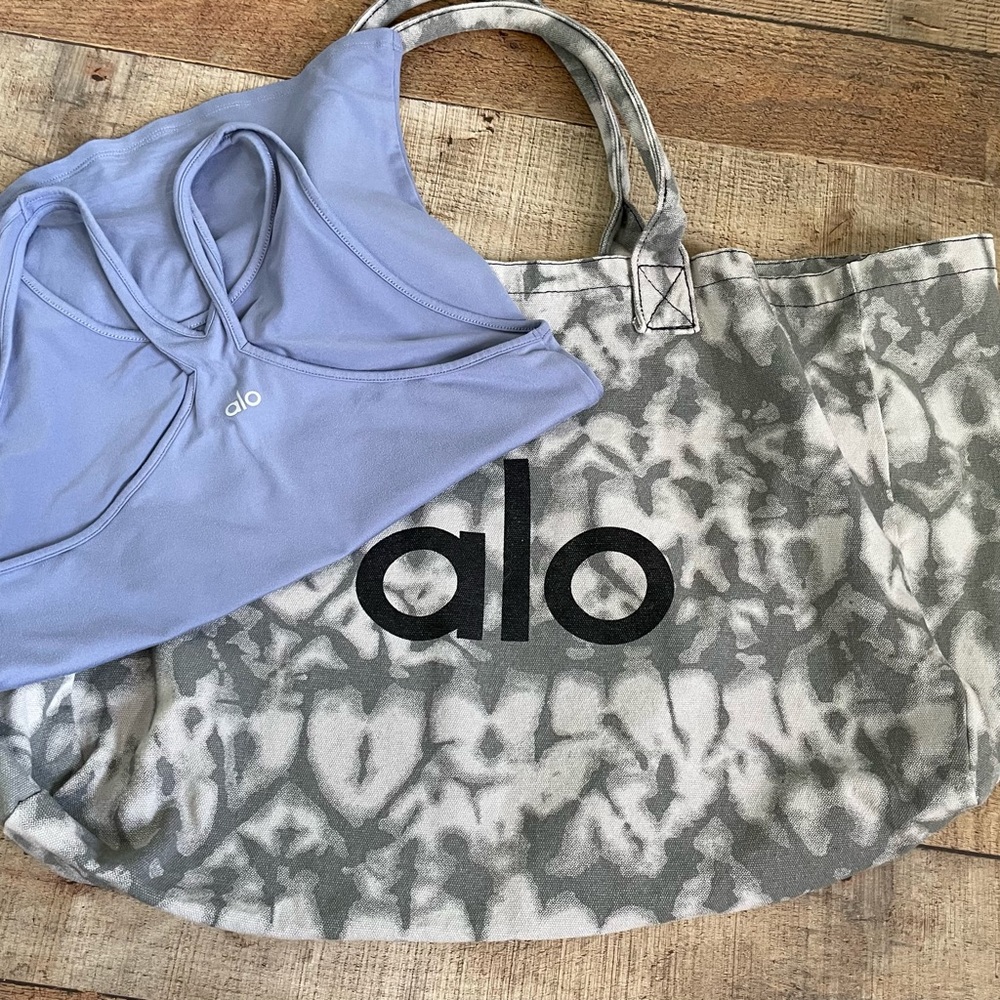 Alo Yoga Tote and Tank Top Bundle Size Medium